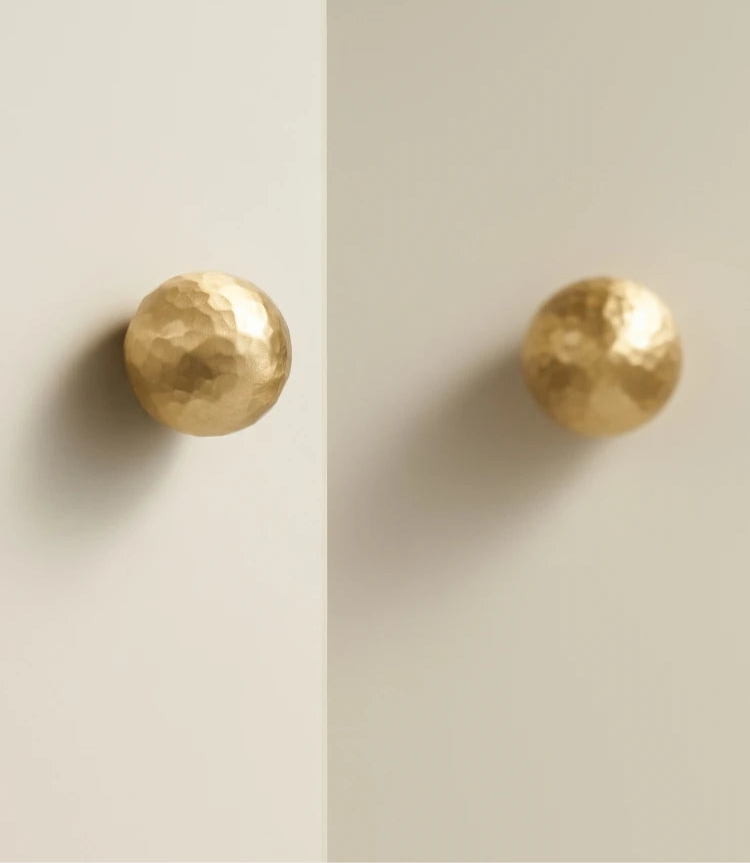 Bouton de Meuble sphérique martelée Or brossé