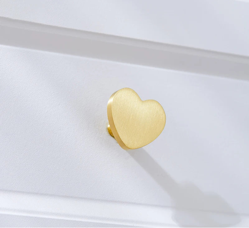 Bouton de meuble en forme de coeur Or brossé