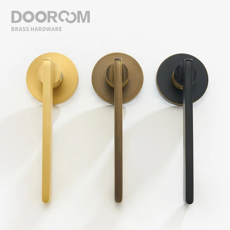Poignée de Porte à Col Moleté Design Graphique et Contemporain