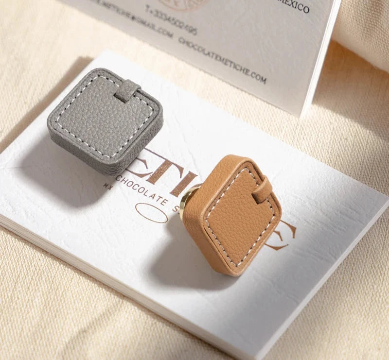 Poignée bouton de meuble en cuir carré