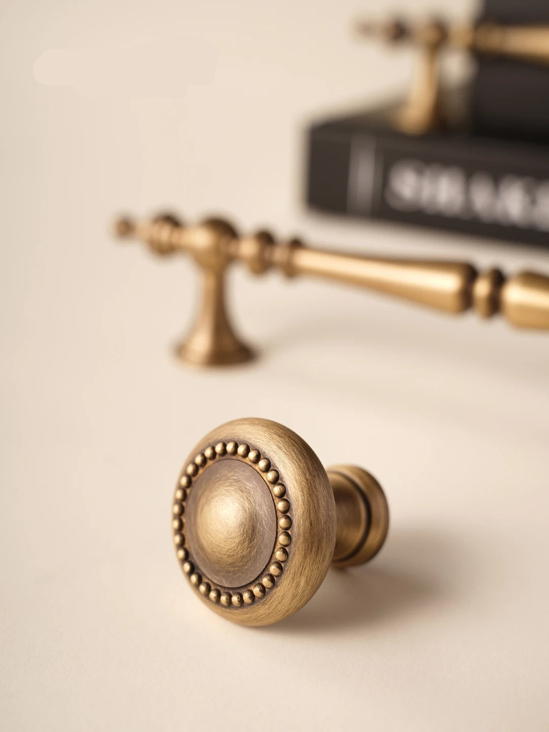 Poignée de Meuble en Laiton Vintage focus bouton 