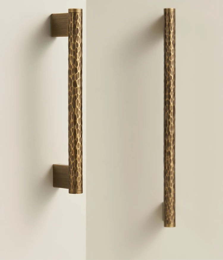 Poignée de Meuble martelée Bronze
