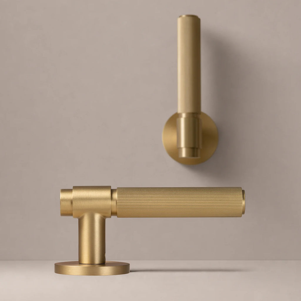 Poignée de Porte Cannelée Laiton Design Raffiné
