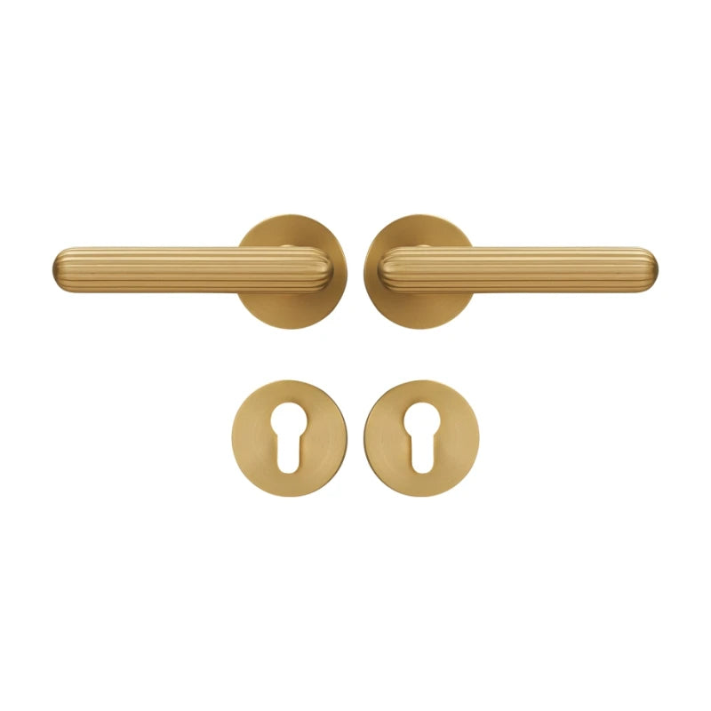 Poignée de Porte Rainurée en Laiton Doré Design Élancé