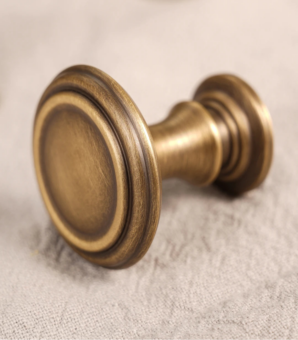 Poignée de meuble antique bronze brossé