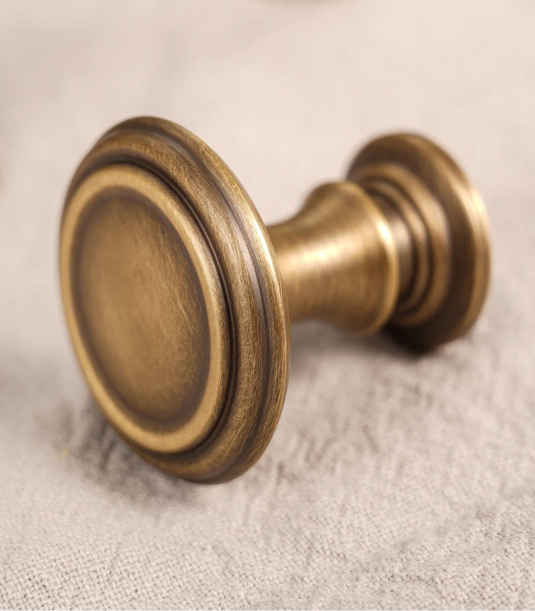 Poignée de meuble antique bronze brossé