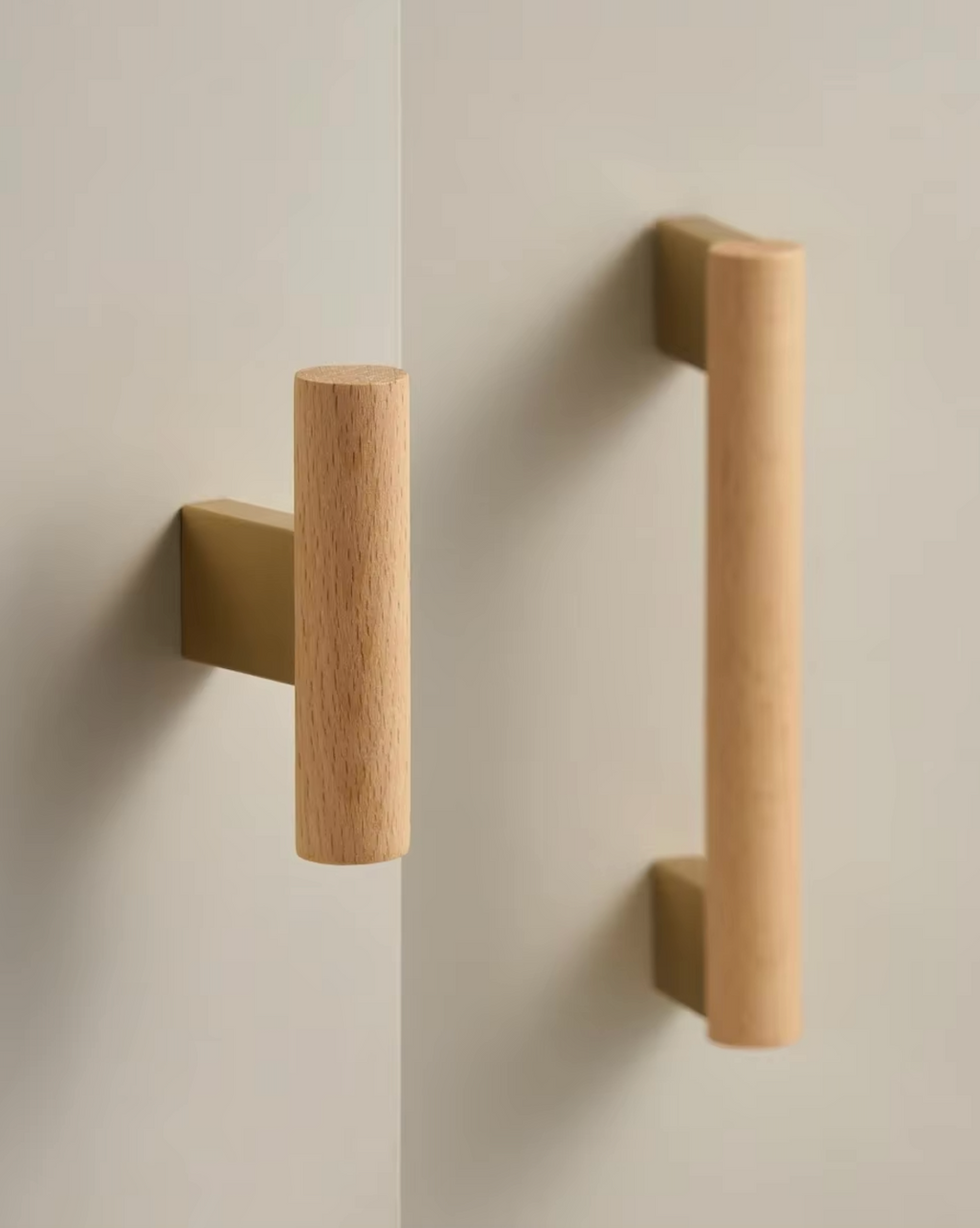 Poignée de meuble en bois & or brossé