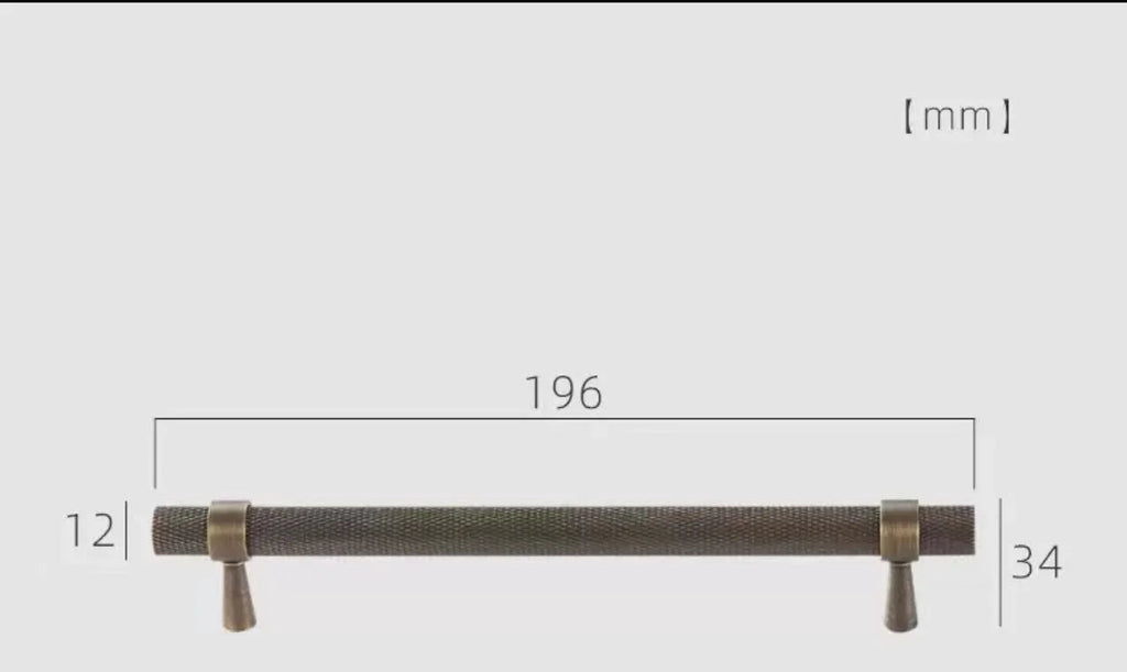 Poignée de meuble en bronze antique vieilli