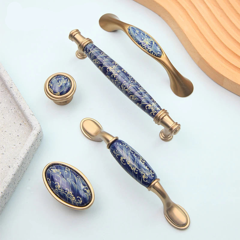 Poignée de meuble en céramique bleue