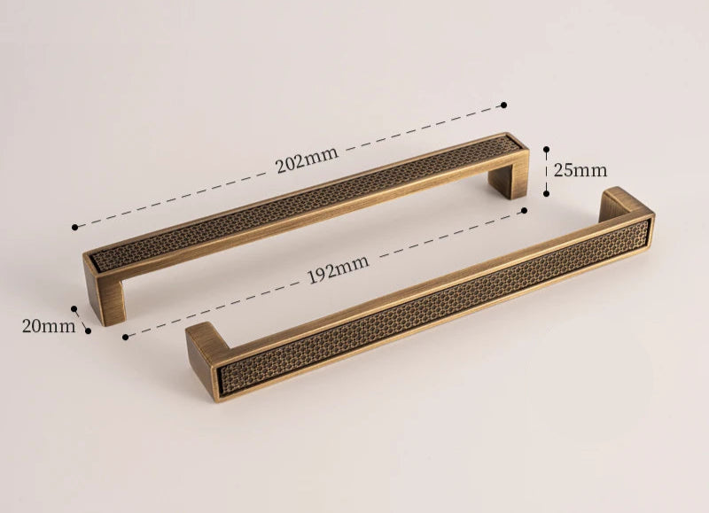 Poignée de meuble en laiton effet bronze