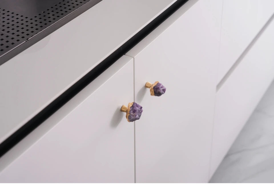 Poignée de meuble laiton et pierre violette