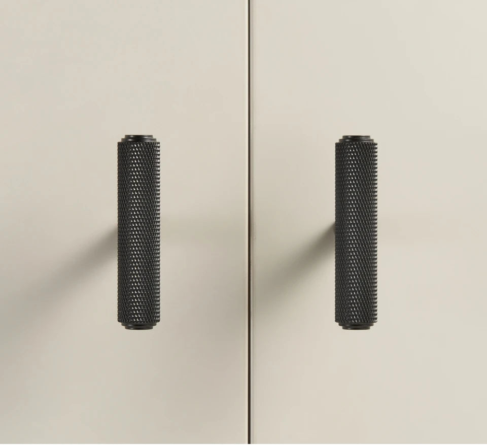 Poignée de meuble noir style moderne