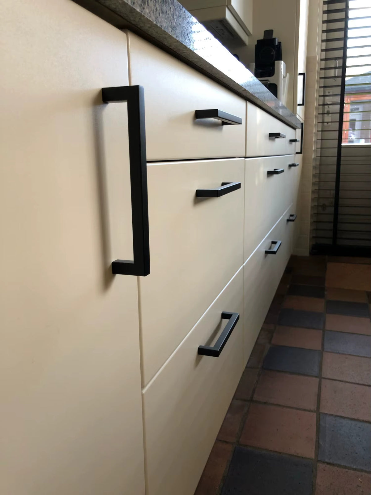 Poignée de meuble rectangulaire Noir