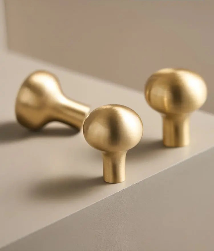 Poignée de meuble ronde et fine Or brossé