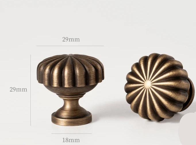 Poignée de meuble torsadée en laiton, effet bronze