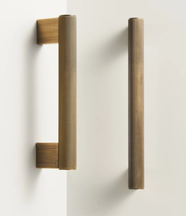 Poignée de porte en laiton style antique