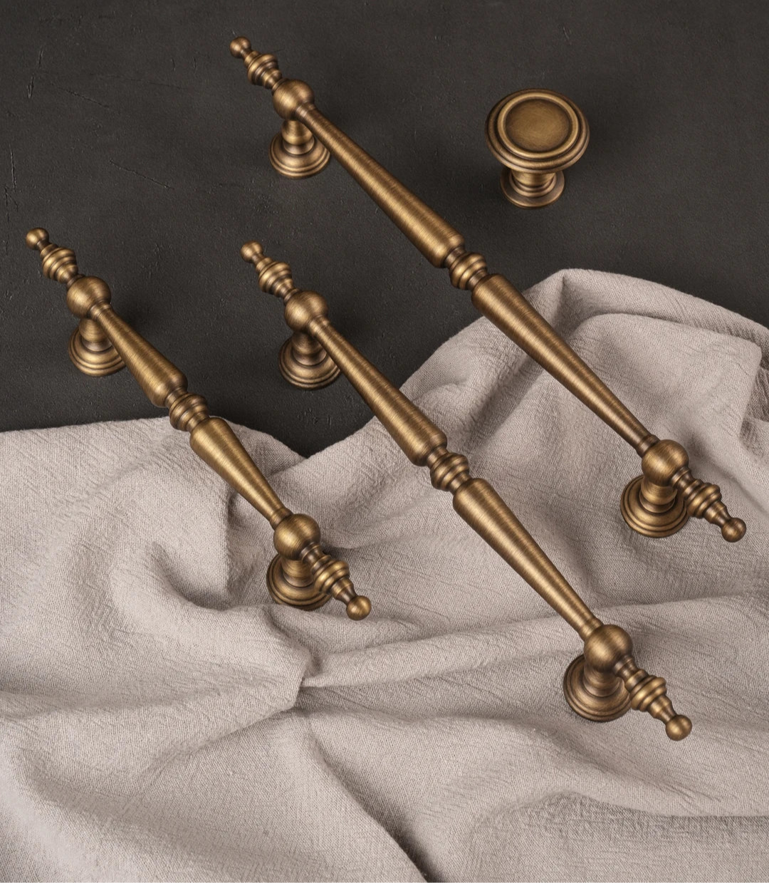 Poignée de meuble antique bronze brossé